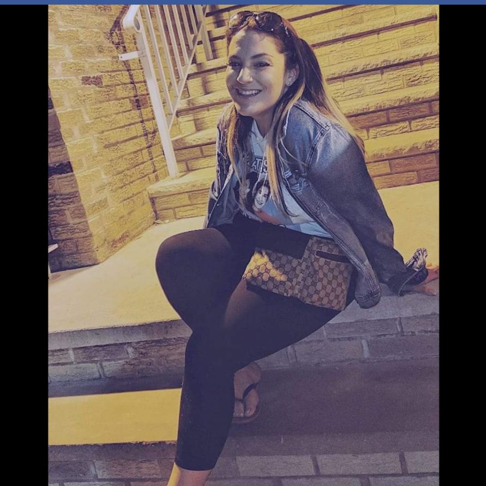 Meet your Posher, Dana